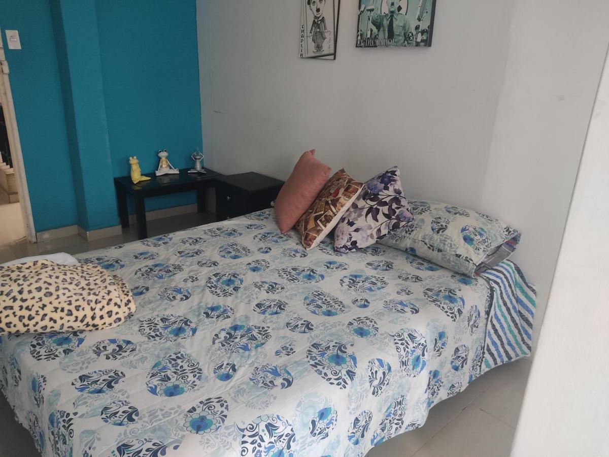 Hostal Komfort Medellin Bagian luar foto