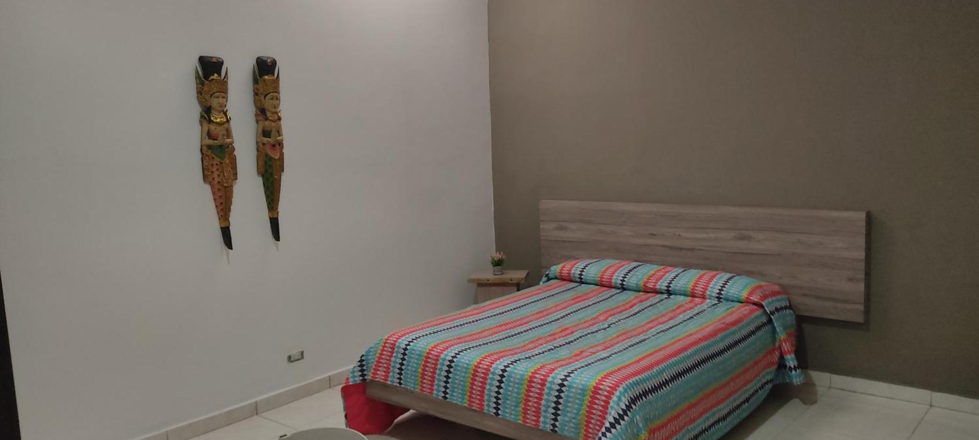 Hostal Komfort Medellin Bagian luar foto