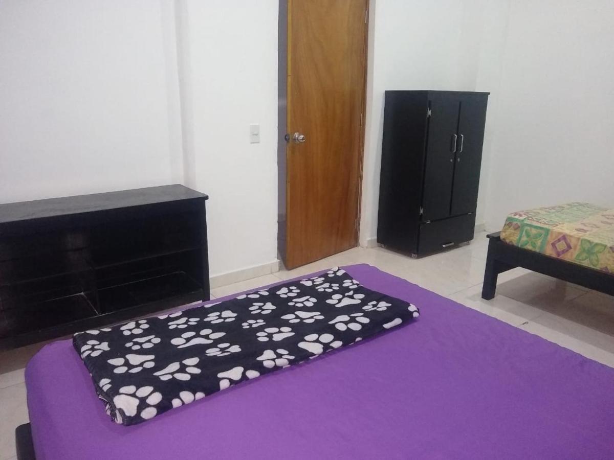 Hostal Komfort Medellin Bagian luar foto