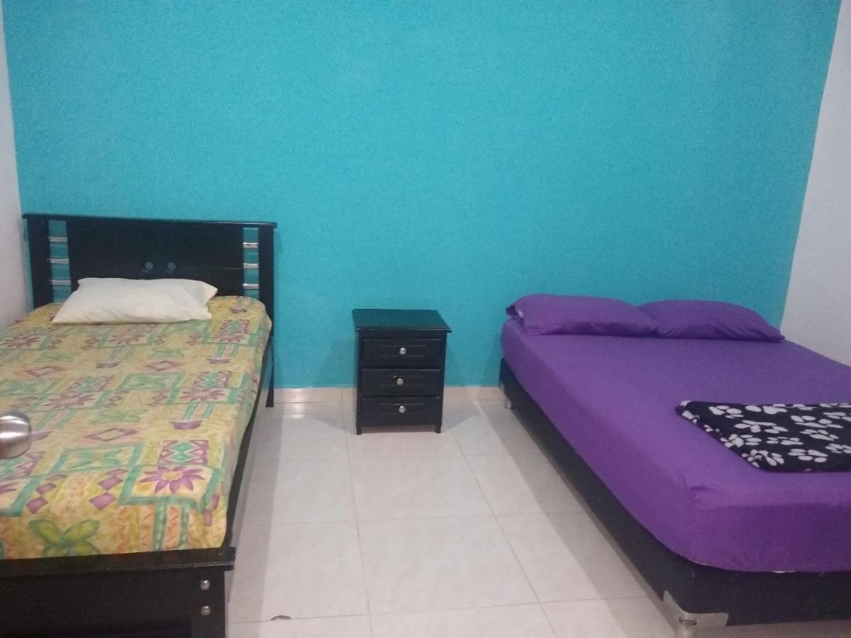 Hostal Komfort Medellin Bagian luar foto