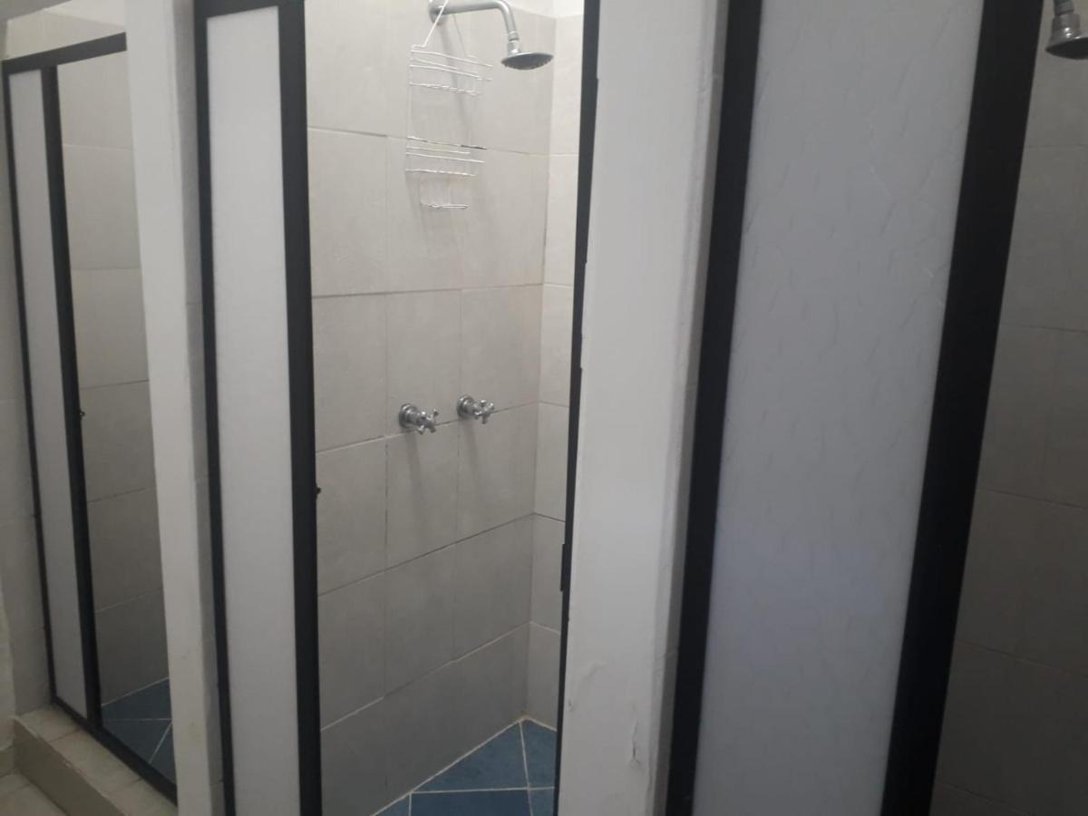 Hostal Komfort Medellin Bagian luar foto